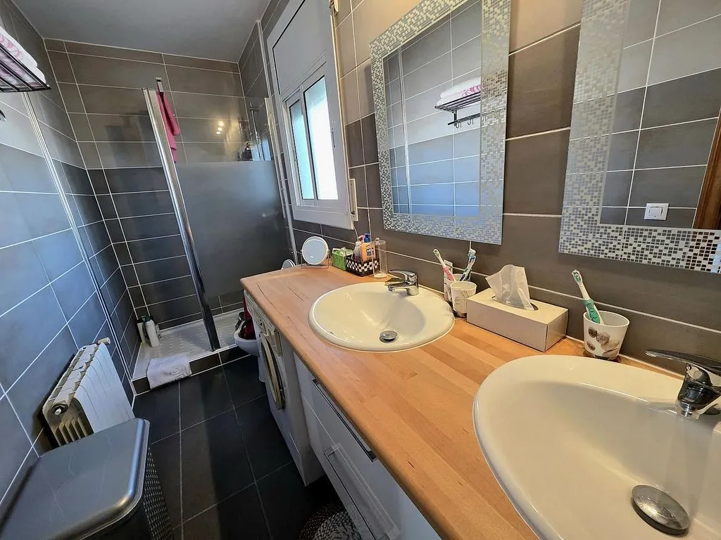 Bathrooms - Chalet with Pool in Albinyana, Tarragona