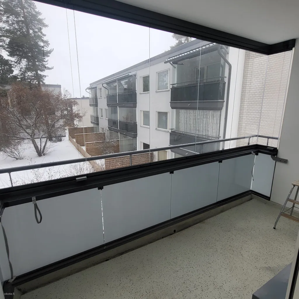Balcon - Corner Flat with Large Balcony in Lauritsala