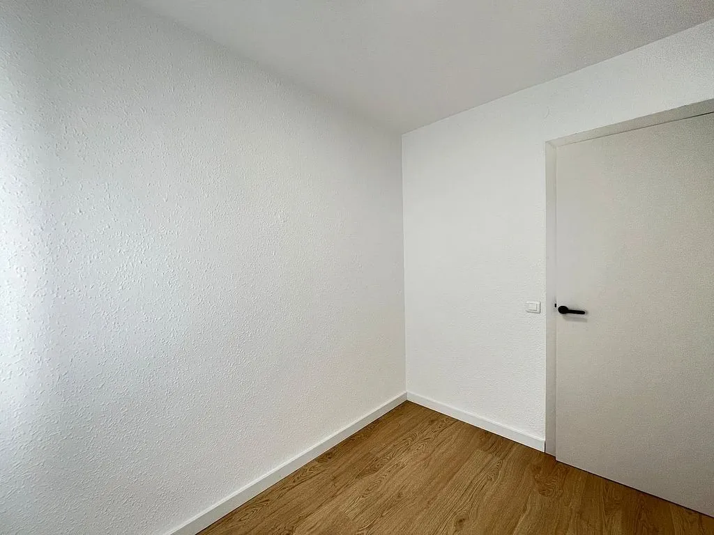 Rooms - Flat with Terrace and Balcony in Amposta