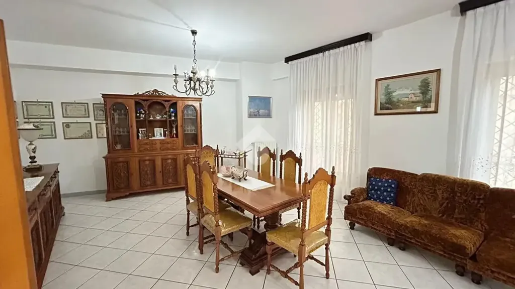 Salle à manger - Apartment with Panoramic Views in Corigliano-Rossano