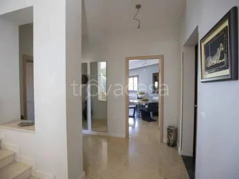 hallway_entrance