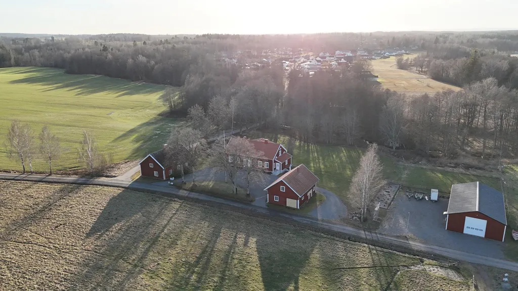 Õhuvaade - Renovated Rectory with Lake View in Ransberg