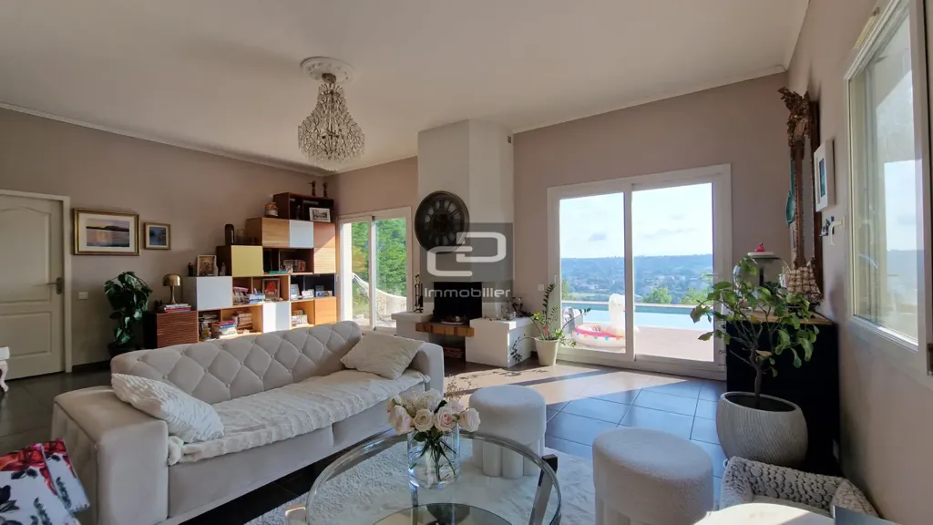 Elutuba - Villa with Exceptional View in Albigny sur Saône