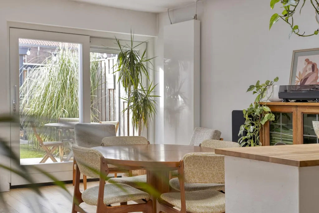 Dining Room - Characterful Semi-detached House with Garden in Tilburg