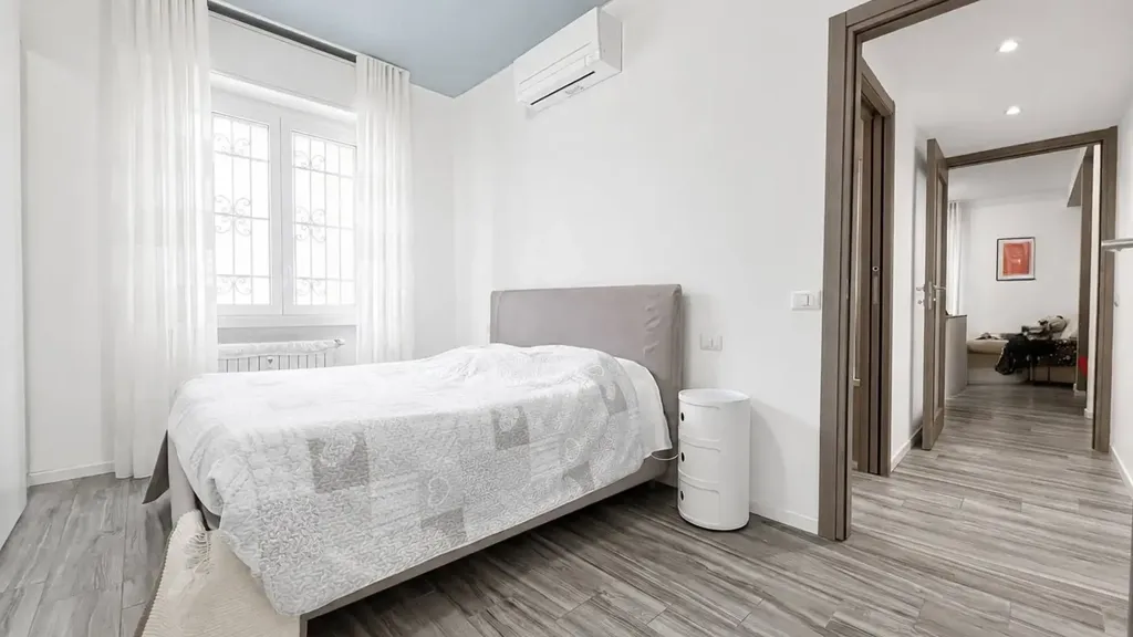 Magamistoad - Rusticated Flat with Balcony in Milan