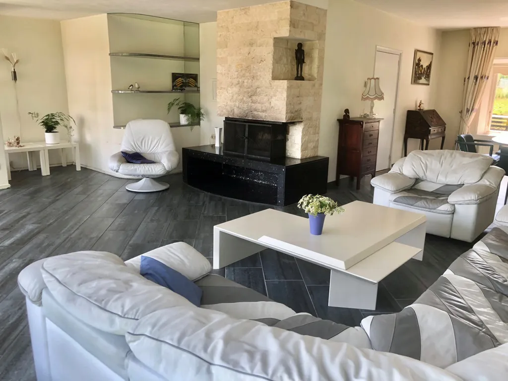 Elutuba - Charming Villa with Parkland Views in Maasland