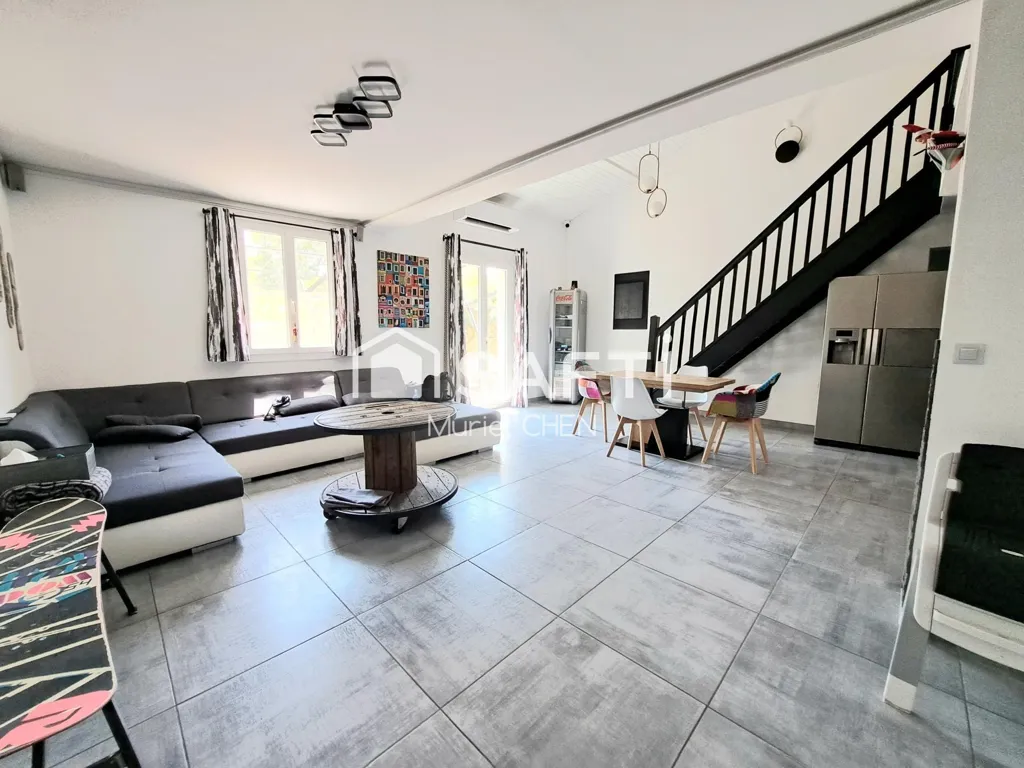 Séjour - Villa avec Jardin à Marsillargues