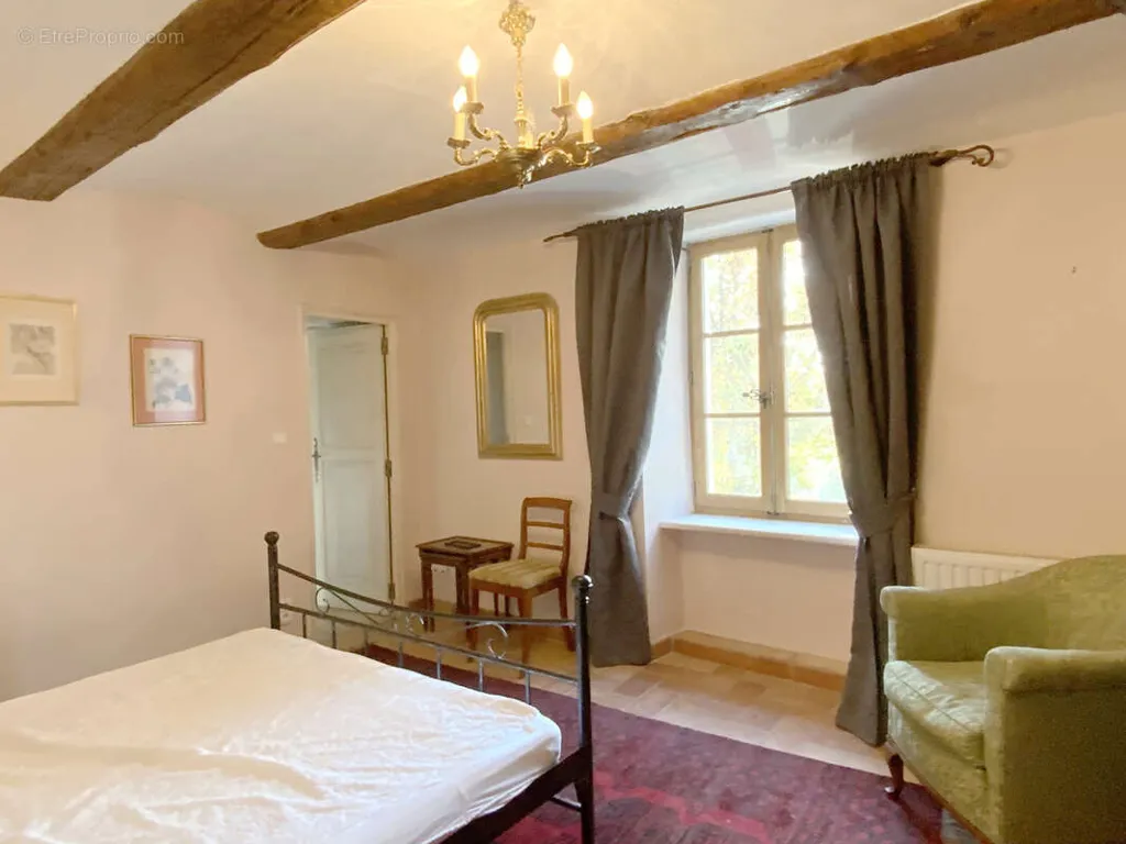 Camere da letto - Rustic Village House with Balcony in Barjac
