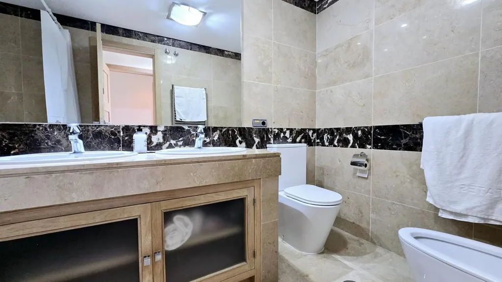 Bathrooms - Beachfront Apartment with Sea Views in Manilva
