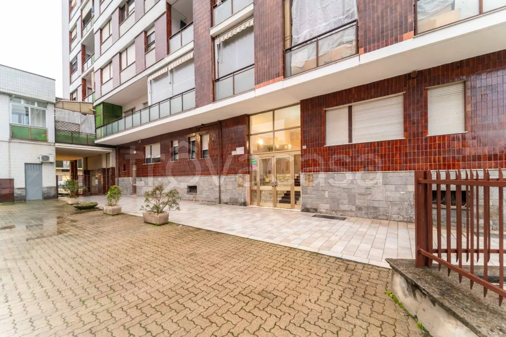 Aed - Rusticated Flat with Terrace in Moncalieri