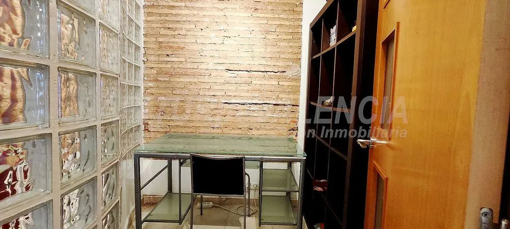 Bureau - Apartment with Balcony in El Carme, Valencia