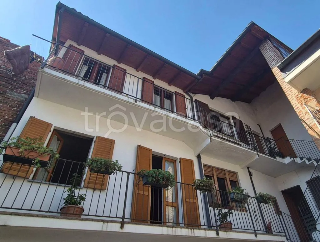Välivaade - Spacious Apartment with Balconies in Trecate Centre