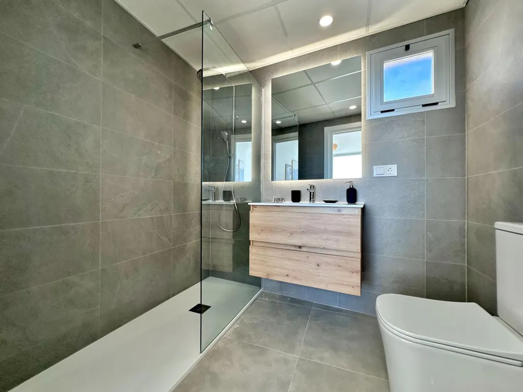 Salles de bain - Penthouse with Sea Views in Velilla, Almuñécar