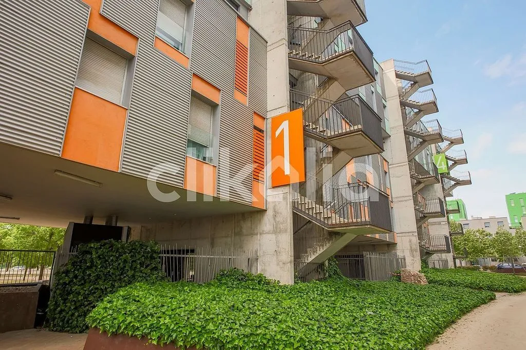 Exterior - 1-Bedroom Flat with Elevator in Ensanche de Vallecas