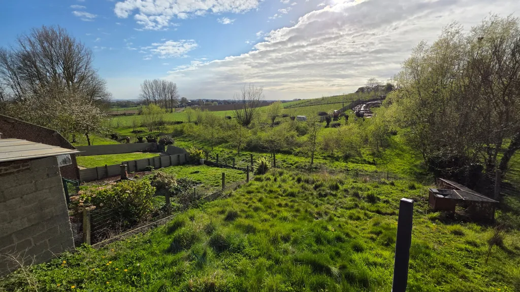 Jardin - Maison Rénovée avec Vue Panoramique à Vollezele