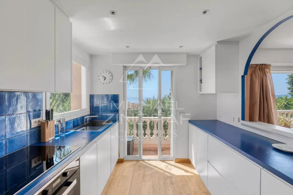 Cuisine - Villa de Luxe avec Vue Mer à Cap-d'Ail