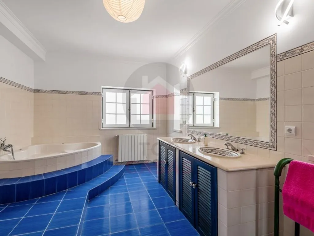 Vannitoad - Detached House with Pool and Lagoon Views in Caldas da Rainha