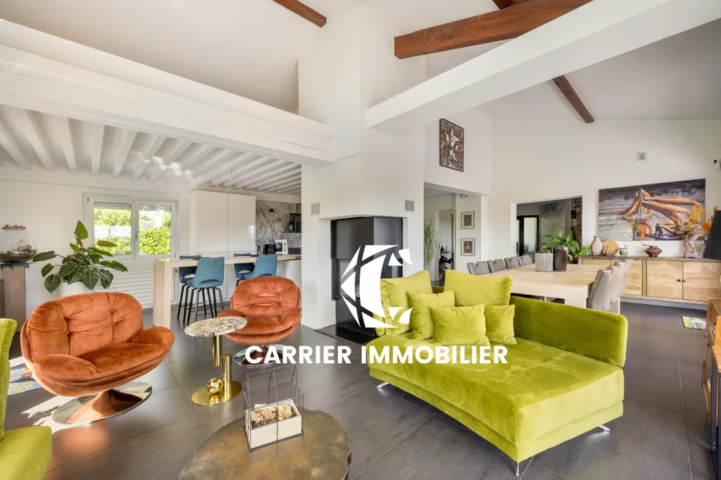 Elutuba - Architect-Designed House with Pool in Saint-Genis-les-Ollières