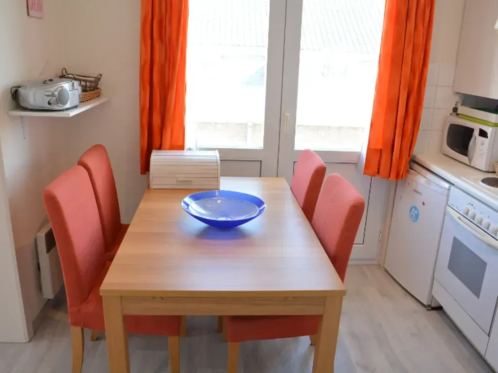 Charming Studio with Market View in De Panne