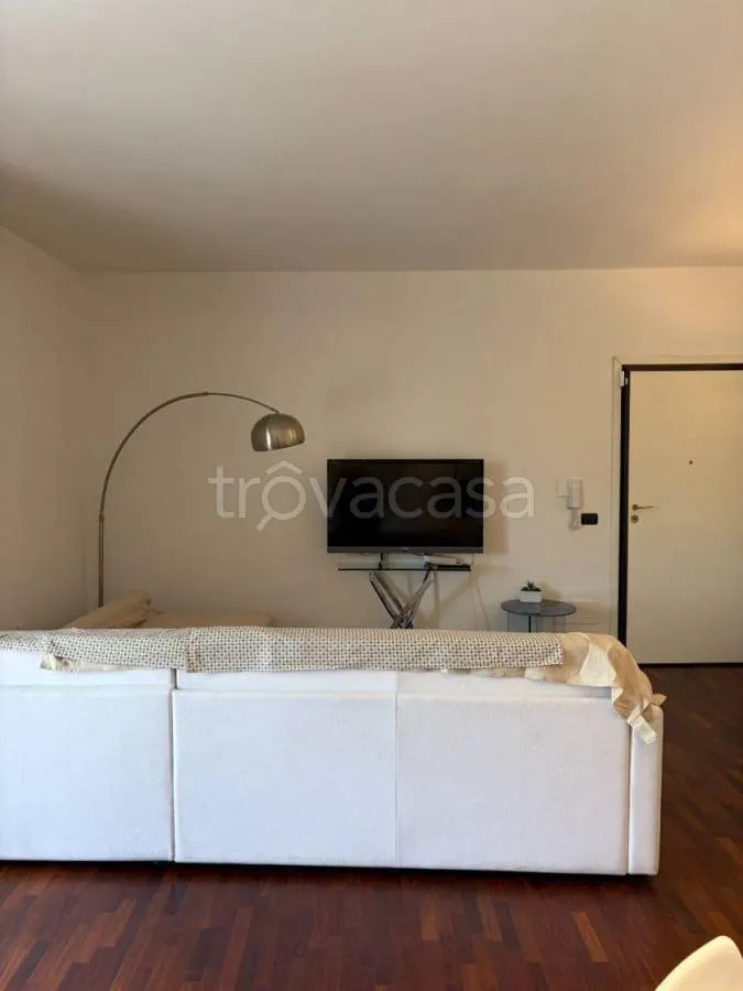 Soggiorno - Apartment with Terrace in Modena