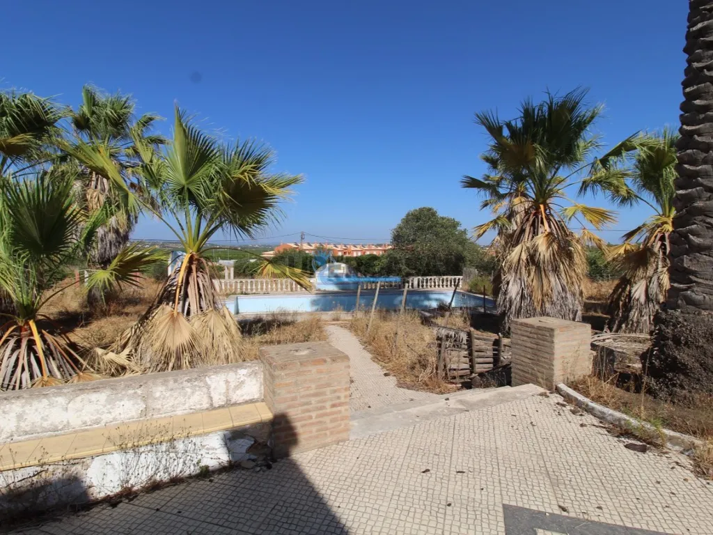 Bassein - Algarvian Villa with Golf Course Proximity in Silves
