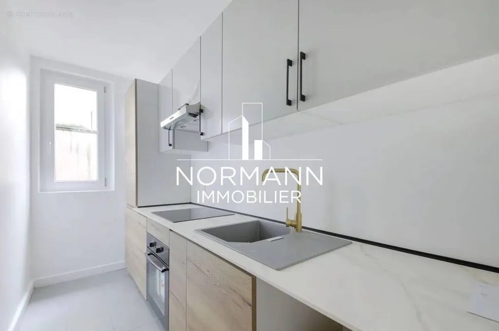 Köök - Renovated 2-Bed Flat in Paris 15