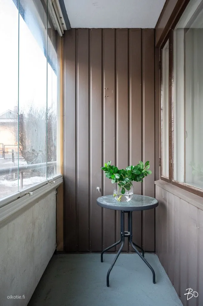 balcony