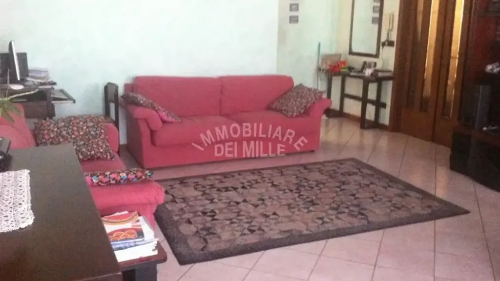 Living Room - Single House with Workshop in Cadelbosco di Sopra