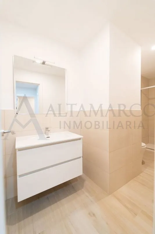 Bathrooms - Reform Apartment with Balcony in Barcelona