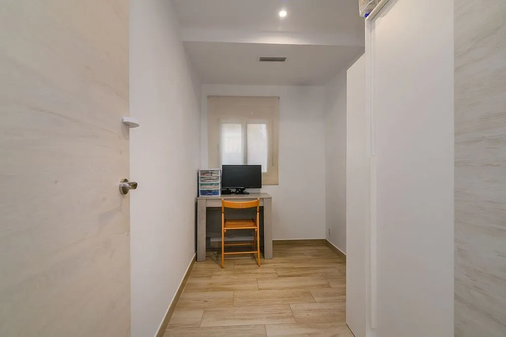 hallway_entrance