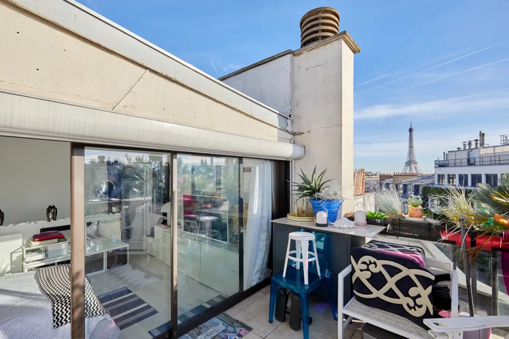 Terrass - Duplex with Eiffel Tower View in Paris 16th