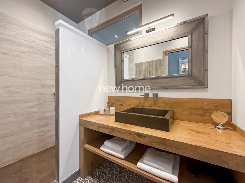 Bathrooms - Luxury Farmhouse with Pool in Fayence