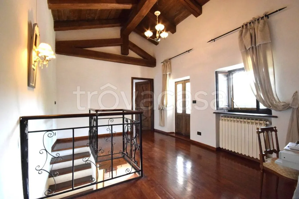 Stanze - Casa indipendente con giardino a Lusernetta
