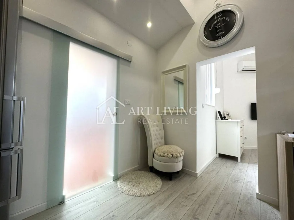 Entrée - Two-Bedroom Apartment with Sea View in Vrsar