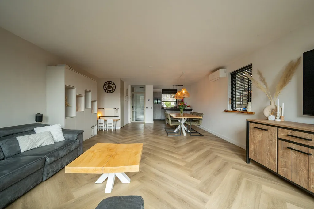 Elutuba - Modernised Corner House with Garden in Leerdam