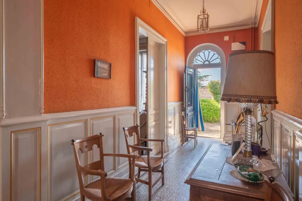 Esik - Maison de Maître with Garden in Quinsac