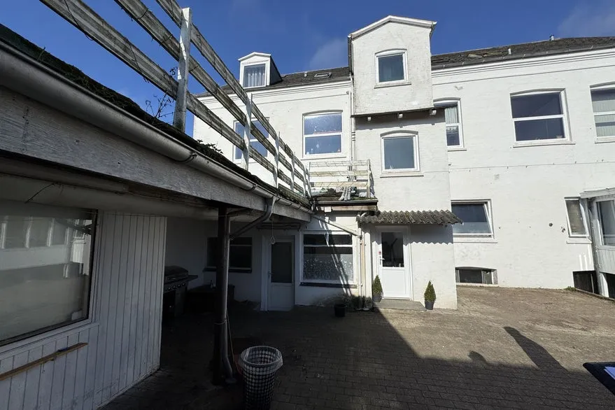 Aed - Classical Townhouse with Business Unit in Vinderup