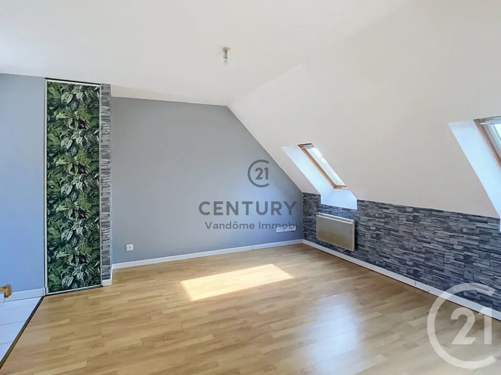 Pièces - Studio Lumineux avec Parking à Crépy-en-Valois