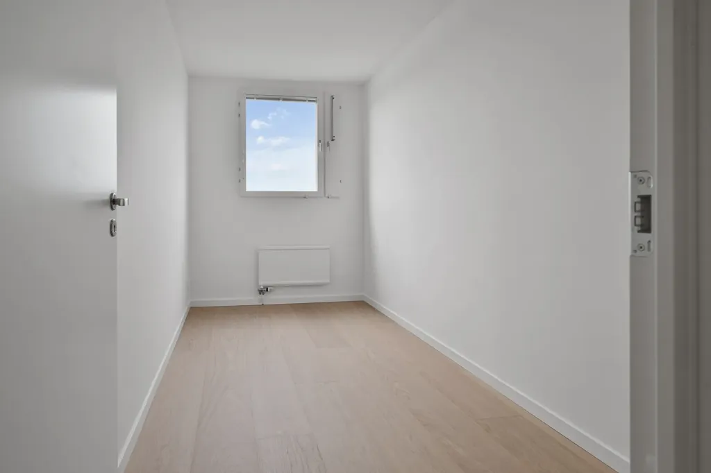 Stanze - Modernised Penthouse with Balcony in Upplands Väsby