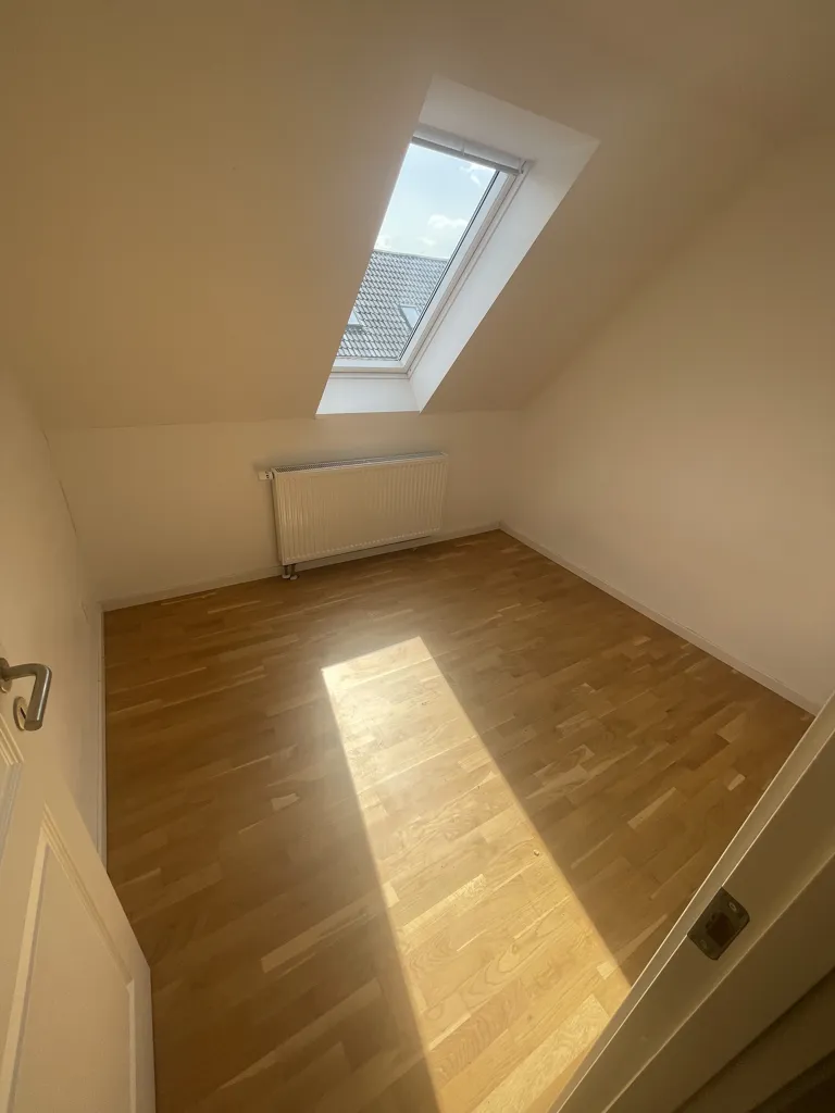Toad - Furnished 2-Bedroom Apartment in Hasselager