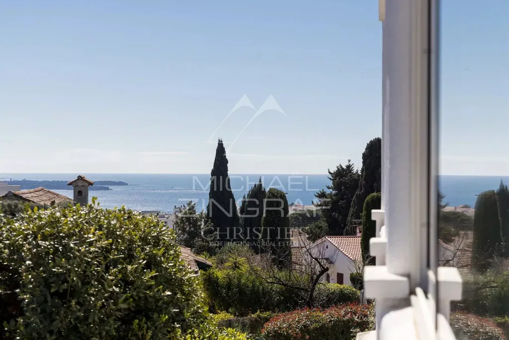 Rõdu - Modernised Provençal Villa with Sea View in Cannes