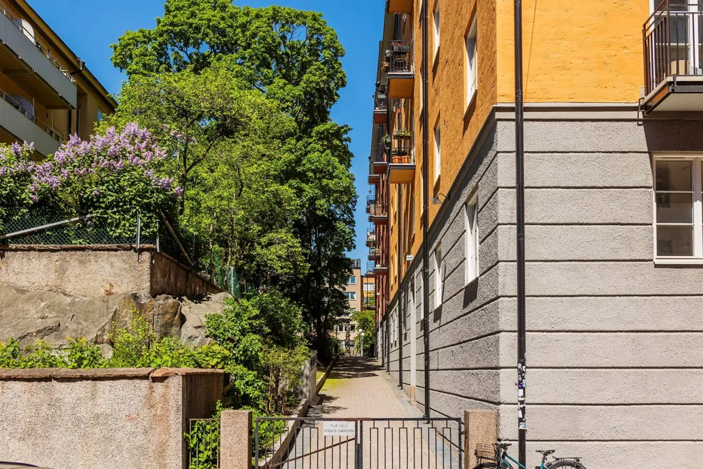 Välivaade - 1920s Flat with Balcony in Södermalm