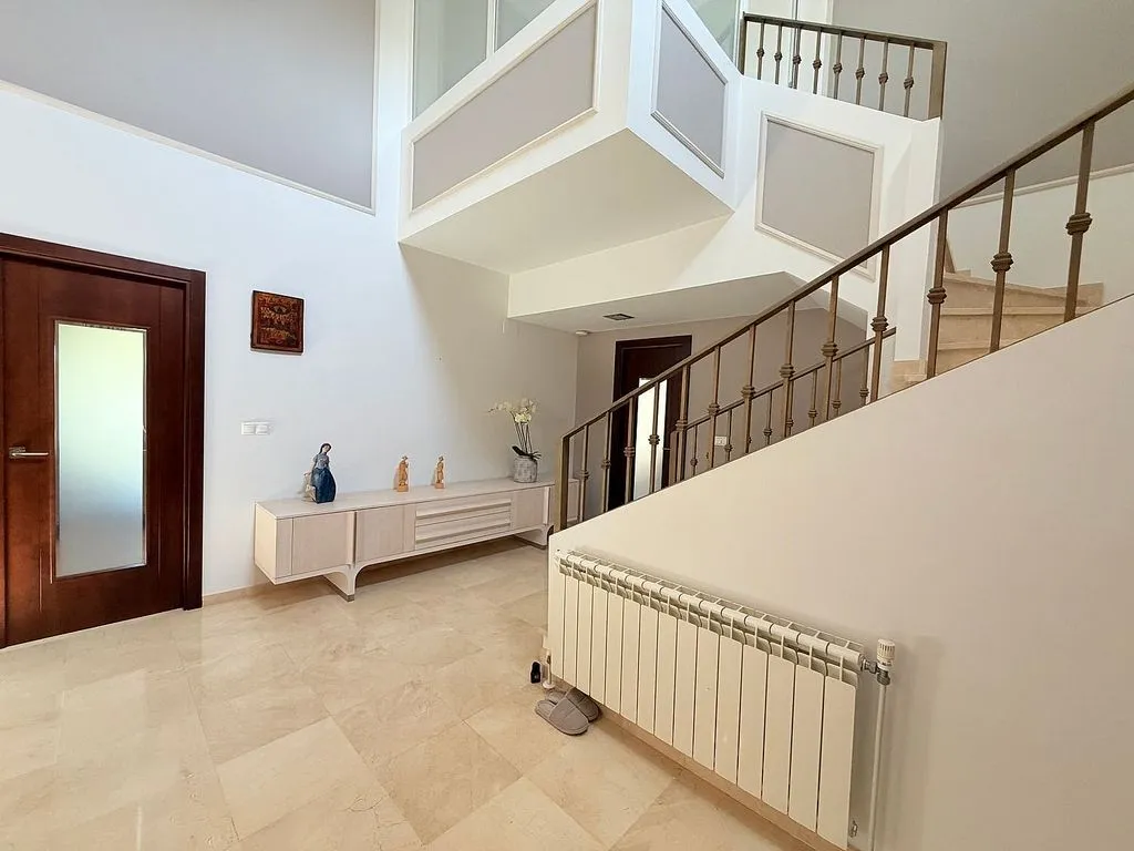 Toad - Villa with Pool and Golf Views in Villas y Golf