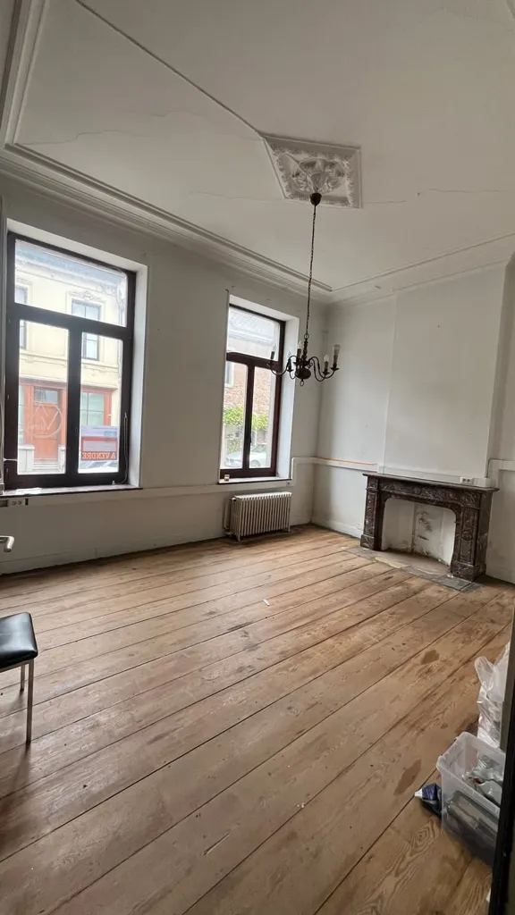 Elutuba - Notable House to Renovate in Genappe