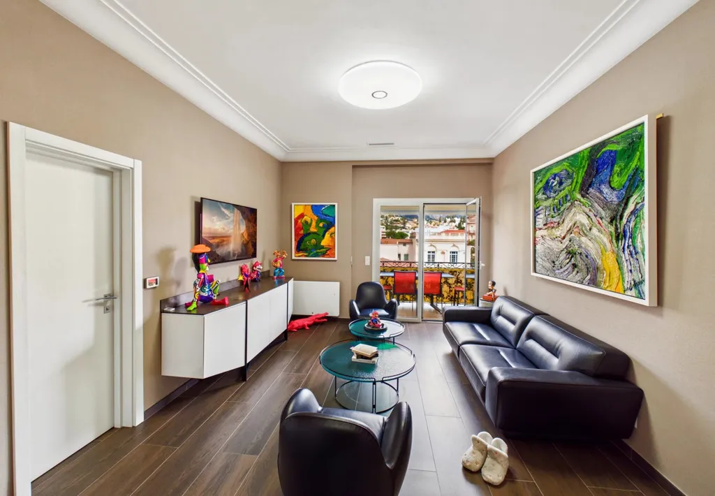 Séjour - Appartement Luxueux avec Balcons à Menton