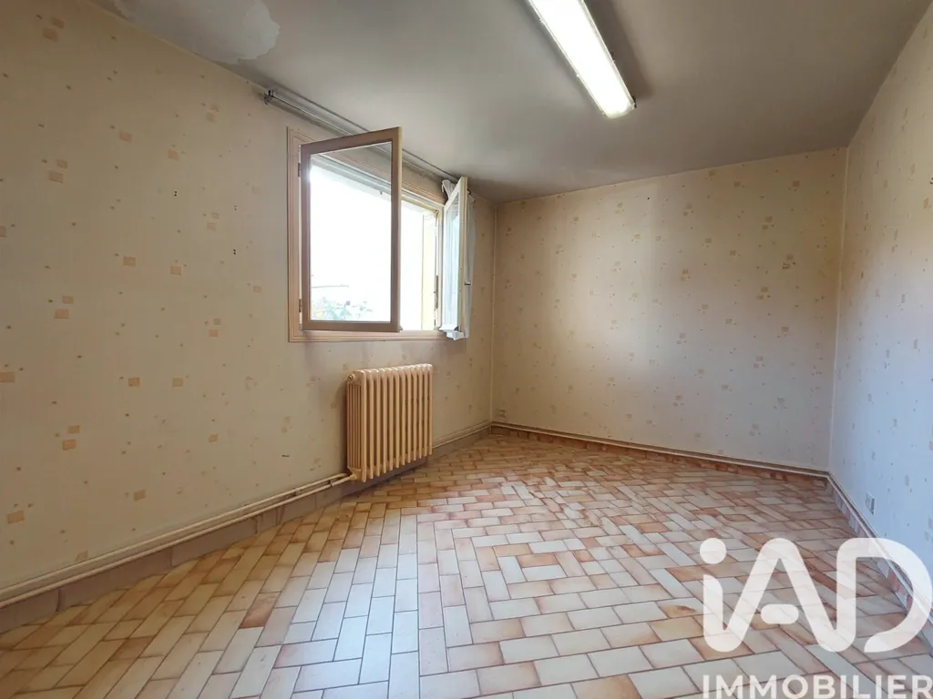 5-toaline maja asukohas Fontenay-Sous-Bois