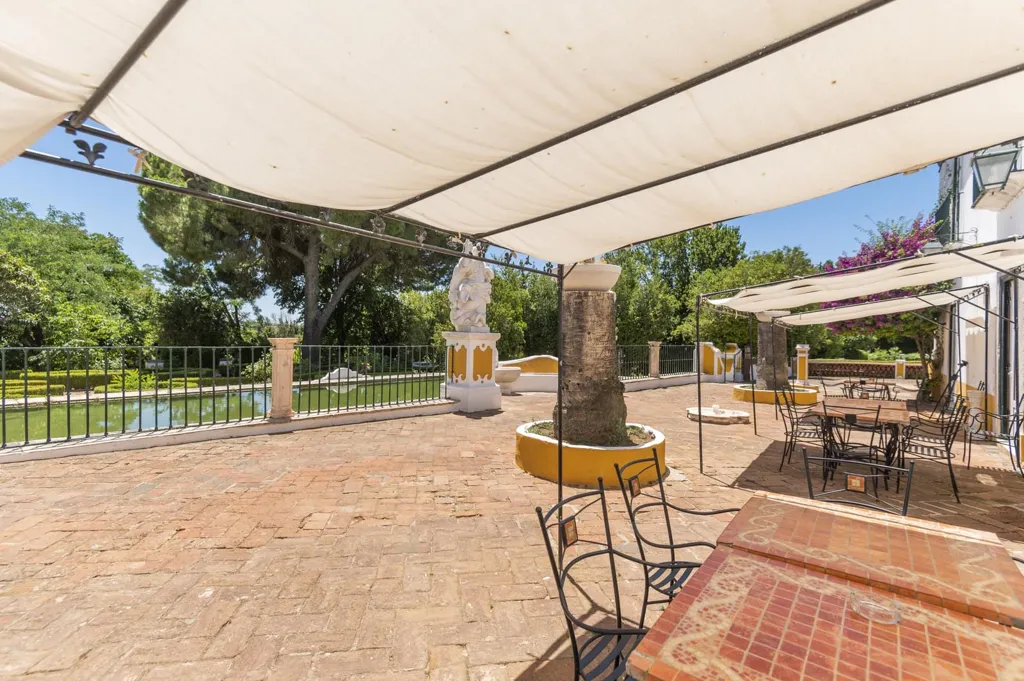 Terrass - Farm with Antique Style Accommodations in Elvas
