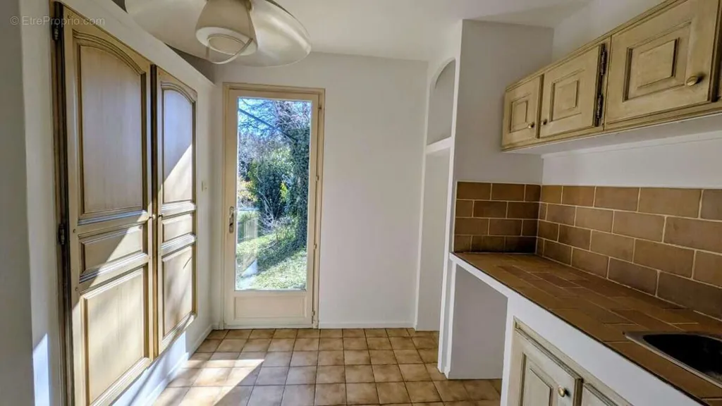 Cuisine - Villa au Calme avec Jardin à Lauris