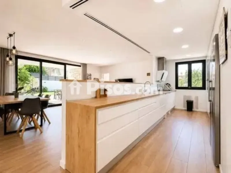 Cuisine - Contemporary Villa with Pool in Marratxi