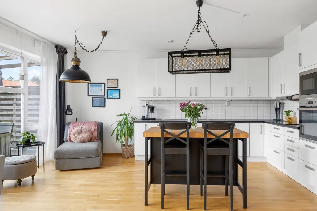Köök - Duplex with Balcony in Viby Äng, Bålsta